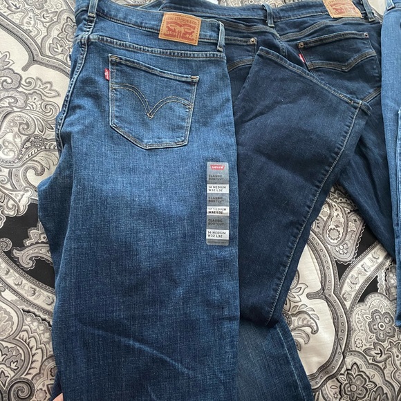 Classic bootcut Levi’s - Picture 2 of 4